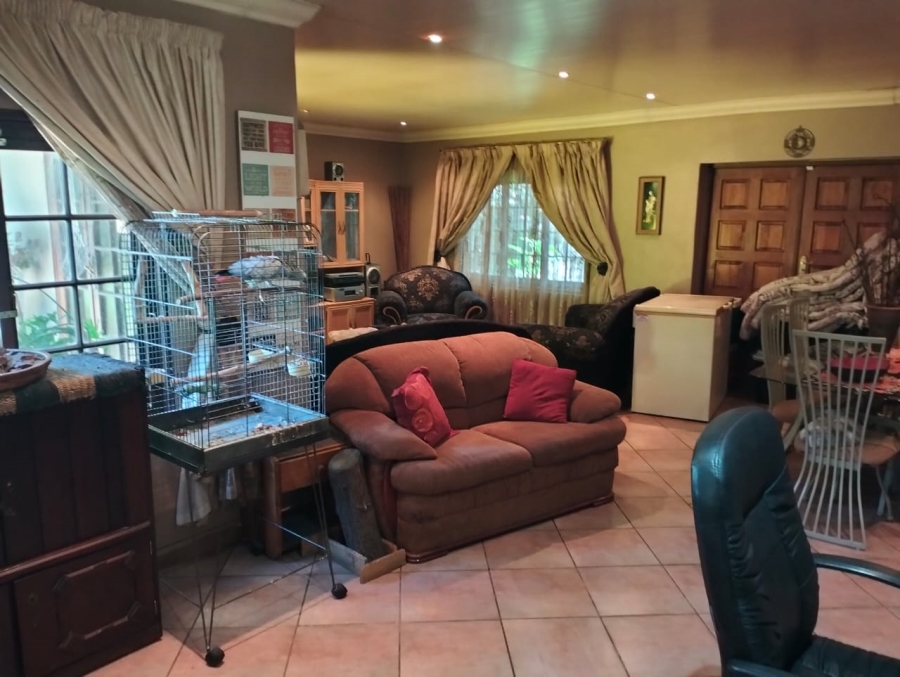 5 Bedroom Property for Sale in Songloed North West